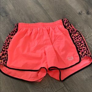 💗 Bright neon running shorts